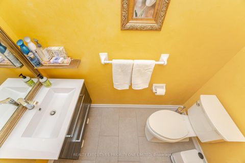 Photo 19 at 56 Regency View Heights, Rural Vaughan, Vaughan