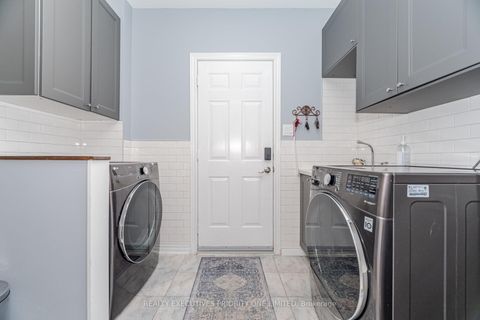 Photo 20 at 56 Regency View Heights, Rural Vaughan, Vaughan