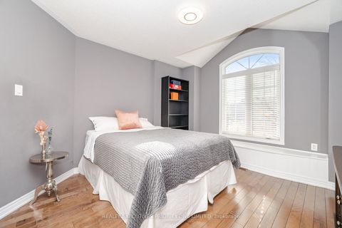 Photo 31 at 56 Regency View Heights, Rural Vaughan, Vaughan