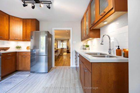 Photo 24 at 552 Victoria Park Avenue, Danforth, Toronto