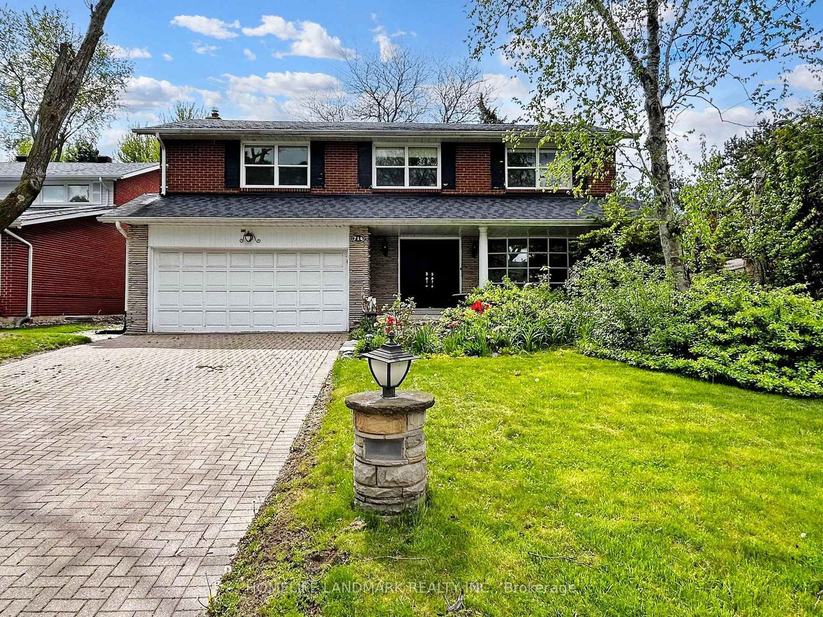 714 Conacher Drive, Newtonbrook East, Toronto 
