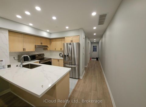 Photo 13 at 11 - 285 Antibes Drive, Branson, Toronto