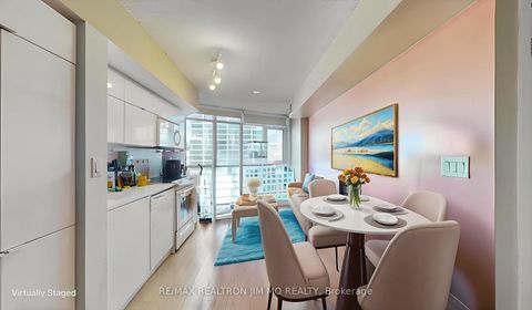 Photo 7 at 822 - 21 Iceboat Terrace, Waterfront Communities C1, Toronto