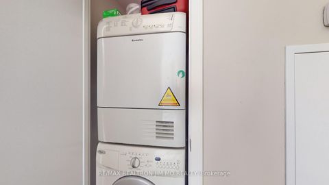 Photo 11 at 822 - 21 Iceboat Terrace, Waterfront Communities C1, Toronto