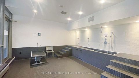 Photo 24 at 822 - 21 Iceboat Terrace, Waterfront Communities C1, Toronto