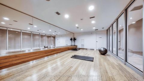 Photo 32 at 822 - 21 Iceboat Terrace, Waterfront Communities C1, Toronto