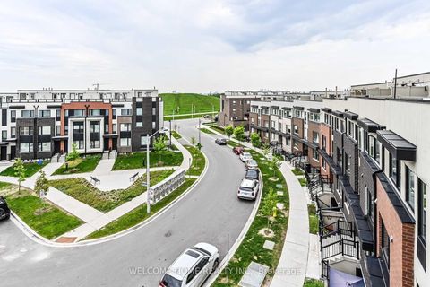 Photo 31 at 5 - 159 William Duncan Road, CFB, Toronto