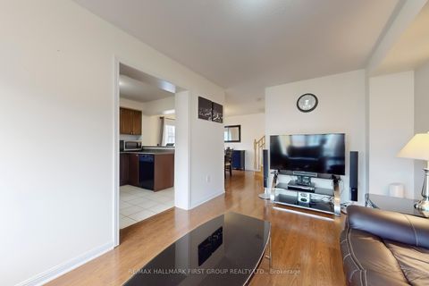 Photo 13 at 19 Snowgoose Terrace, Rouge E11, Toronto