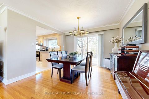 Photo 5 at 5 Robinter Drive, Newtonbrook East, Toronto