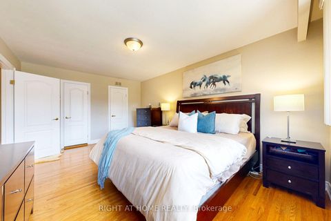 Photo 18 at 5 Robinter Drive, Newtonbrook East, Toronto