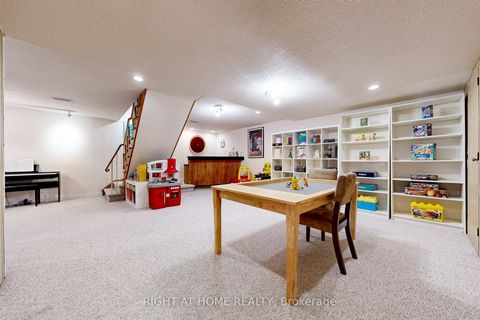 Photo 26 at 5 Robinter Drive, Newtonbrook East, Toronto