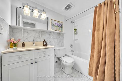 Photo 18 at 1004 - 15 Vicora Link Way, Flemingdon Park, Toronto