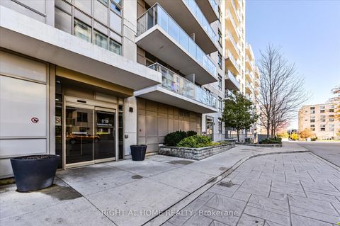 Photo 2 at 910 - 816 Lansdowne Avenue, Junction, Toronto