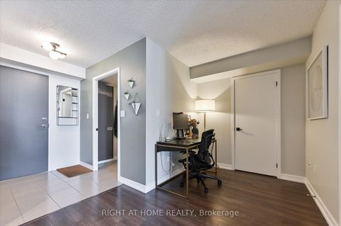 Photo 7 at 910 - 816 Lansdowne Avenue, Junction, Toronto