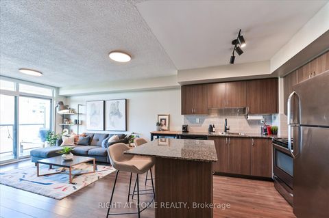 Photo 12 at 910 - 816 Lansdowne Avenue, Junction, Toronto