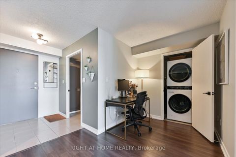 Photo 18 at 910 - 816 Lansdowne Avenue, Junction, Toronto