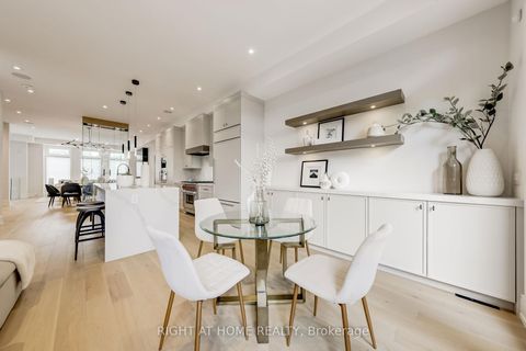 Photo 16 at 102 Parklea Drive, Leaside, Toronto