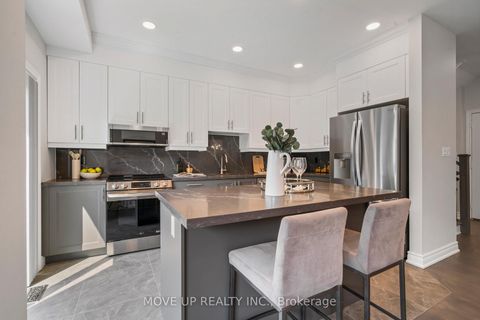 Photo 11 at 148 Gesher Crescent, Patterson, Vaughan