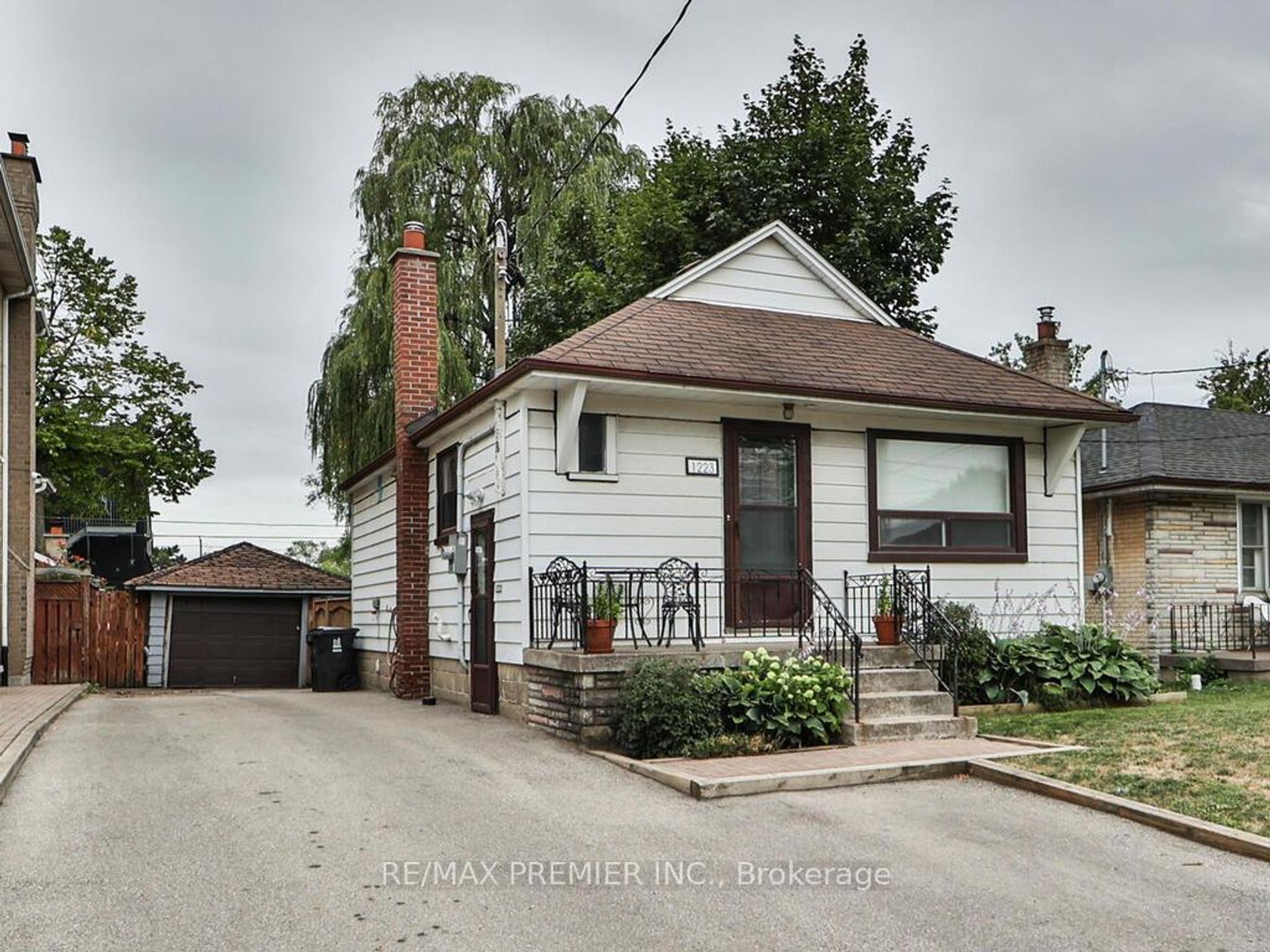 1223 Glencairn Avenue, Glen Park, Toronto 