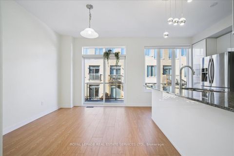 Photo 10 at 310 Squire Crescent, GO Glenorchy, Oakville