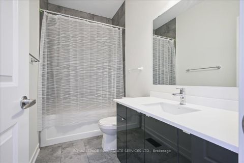 Photo 21 at 310 Squire Crescent, GO Glenorchy, Oakville