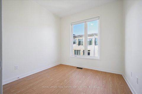 Photo 23 at 310 Squire Crescent, GO Glenorchy, Oakville