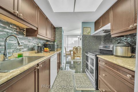 Photo 14 at 206 - 1 Rowntree Road, Jamestown, Toronto