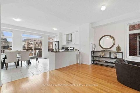 Photo 3 at 6D Parker Avenue, Oak Ridges, Richmond Hill