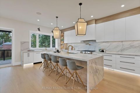 Photo 11 at 18 Glen Eden Crescent, Parkview, Toronto