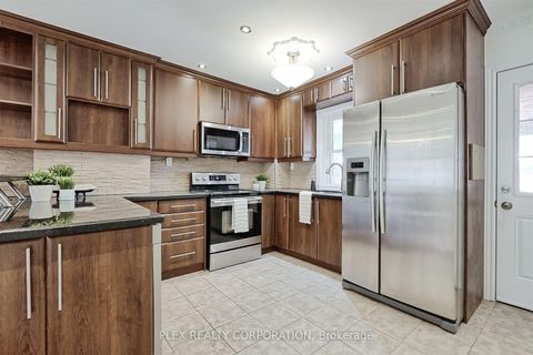 Photo 13 at 192 Coxwell Avenue, Coxwell, Toronto