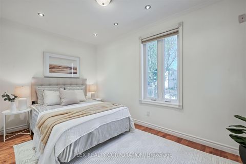 Photo 21 at 192 Coxwell Avenue, Coxwell, Toronto