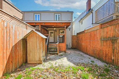 Photo 34 at 192 Coxwell Avenue, Coxwell, Toronto