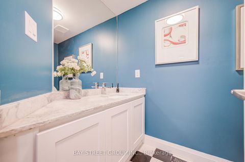 Photo 4 at 1307 Barberry Green, GA Glen Abbey, Oakville