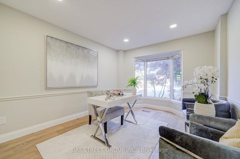 Photo 5 at 1307 Barberry Green, GA Glen Abbey, Oakville