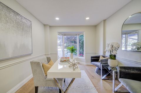 Photo 6 at 1307 Barberry Green, GA Glen Abbey, Oakville