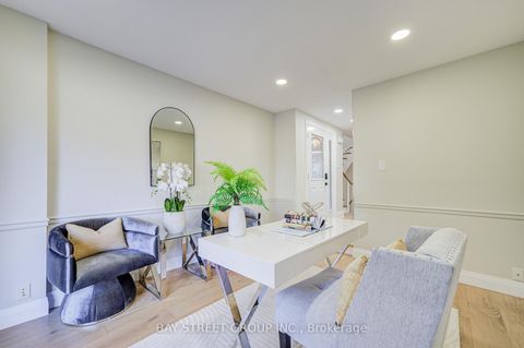 Photo 7 at 1307 Barberry Green, GA Glen Abbey, Oakville