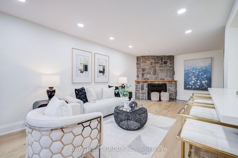 Photo 10 at 1307 Barberry Green, GA Glen Abbey, Oakville