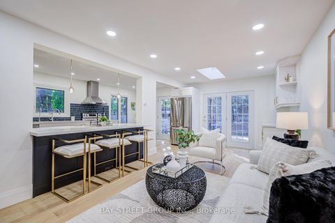 Photo 11 at 1307 Barberry Green, GA Glen Abbey, Oakville