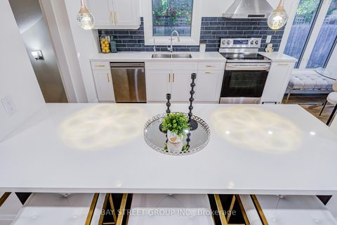 Photo 15 at 1307 Barberry Green, GA Glen Abbey, Oakville