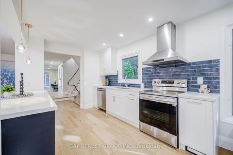 Photo 17 at 1307 Barberry Green, GA Glen Abbey, Oakville