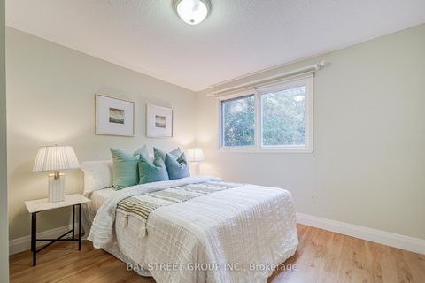 Photo 35 at 1307 Barberry Green, GA Glen Abbey, Oakville