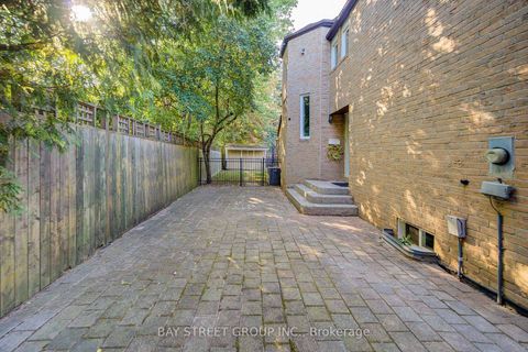 Photo 43 at 1307 Barberry Green, GA Glen Abbey, Oakville