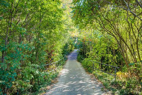 Photo 49 at 1307 Barberry Green, GA Glen Abbey, Oakville