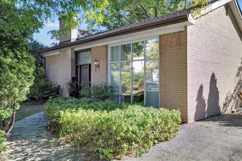 Photo 3 at 36 Tangmere Road, Don Mills, Toronto