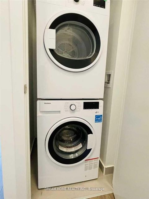 Photo 11 at 314 - 38 Forest Manor Road, Henry Farm, Toronto