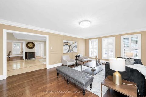 Photo 7 at 27 Dorwood Court, Islington Woods, Vaughan