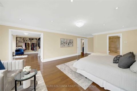 Photo 24 at 27 Dorwood Court, Islington Woods, Vaughan