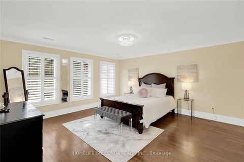 Photo 25 at 27 Dorwood Court, Islington Woods, Vaughan