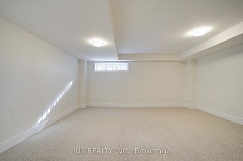 Photo 4 at 94 Carrville Woods Circle, Patterson, Vaughan