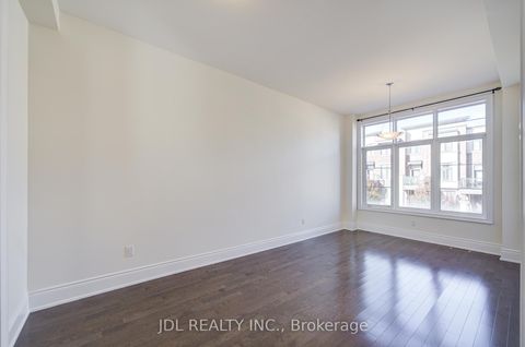 Photo 11 at 94 Carrville Woods Circle, Patterson, Vaughan